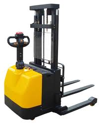 ELECTRIC STACKER TRAINING